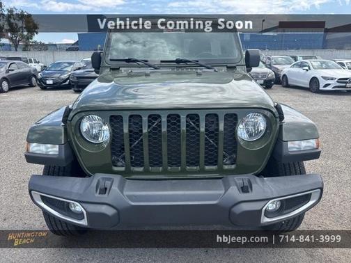 2021 Jeep Gladiator Sport