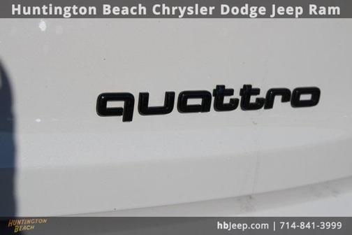 2022 Audi e-tron Premium Plus