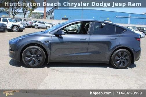 2025 Tesla Model Y Long Range