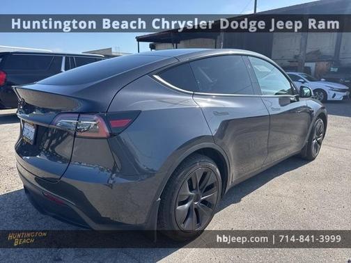 2025 Tesla Model Y Long Range
