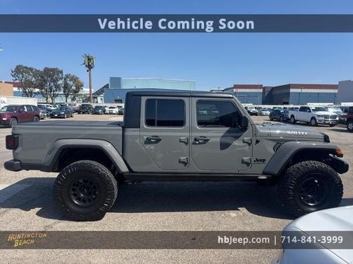 2022 Jeep Gladiator Sport