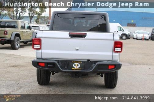 2023 Jeep Gladiator Sport