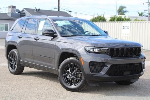 2025 Jeep Grand Cherokee Laredo