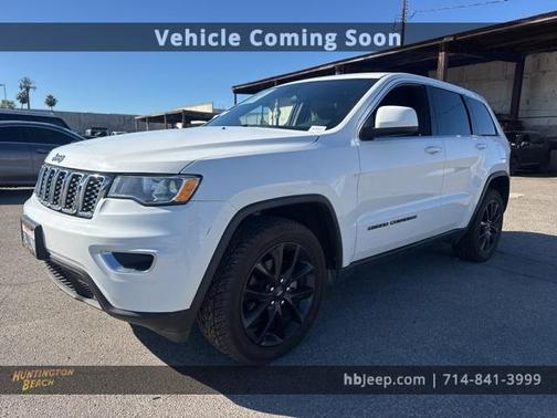 2020 Jeep Grand Cherokee Laredo