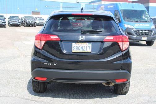 Crystal Black Pearl 2018 Honda HR-V LX
