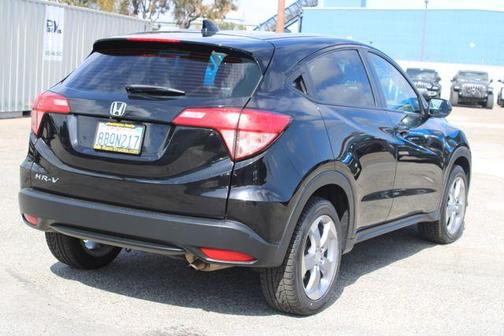 Crystal Black Pearl 2018 Honda HR-V LX