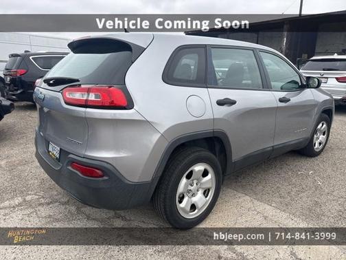 2017 Jeep Cherokee Sport