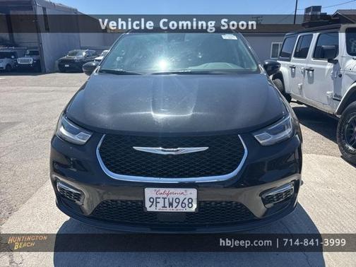 2023 Chrysler Pacifica Hybrid Touring L