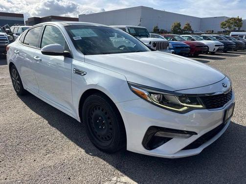 Snow White Pearl 2019 Kia Optima LX