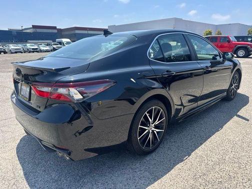 Midnight Black Metallic 2024 Toyota Camry SE