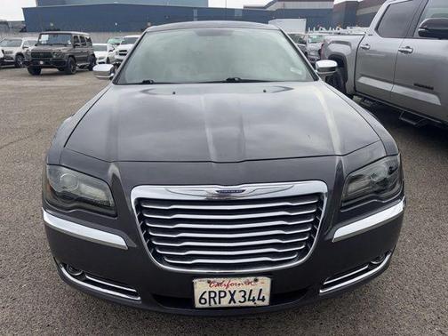 Brilliant Black Crystal Pearlcoat 2011 Chrysler 300 Limited