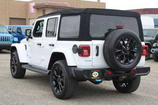 Bright White Clearcoat 2023 Jeep Wrangler 4xe Sahara