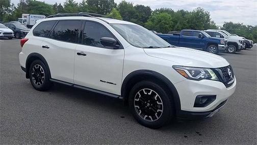 2019 Nissan Pathfinder SL