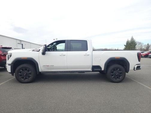 2025 GMC Sierra 2500 AT4