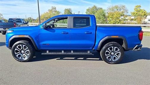 2024 GMC Canyon AT4