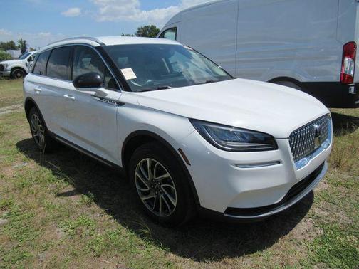 White Metallic 2022 Lincoln Corsair Standard
