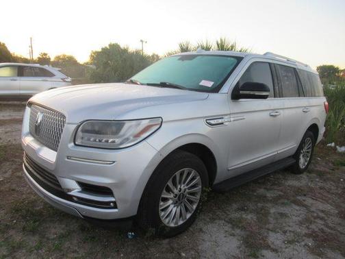 Ingot Silver 2018 Lincoln Navigator Premiere