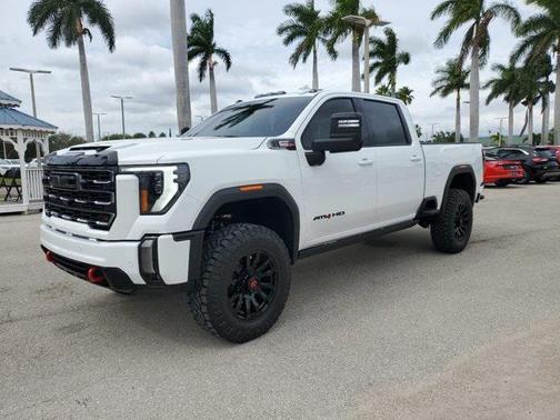 2024 GMC Sierra 2500 AT4