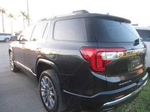 2022 GMC Acadia Denali