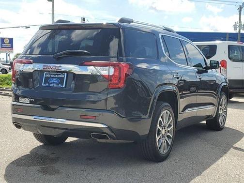 2022 GMC Acadia Denali