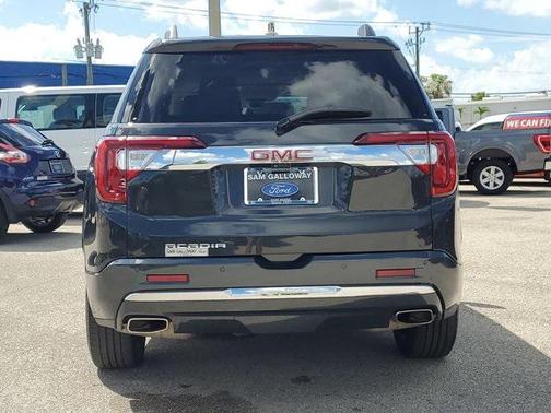 2022 GMC Acadia Denali