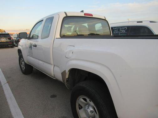 2017 Toyota Tacoma SR