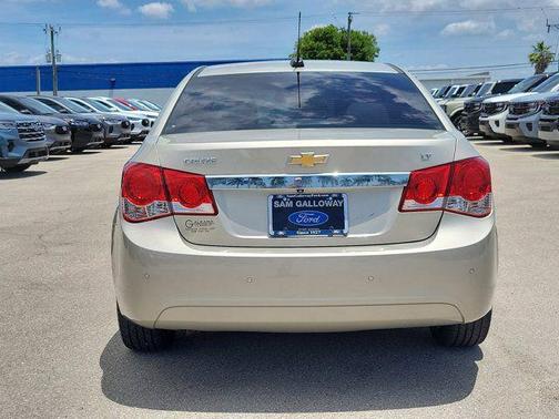 Champagne Silver Metallic 2015 Chevrolet Cruze 2LT