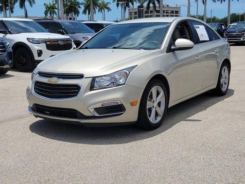 Champagne Silver Metallic 2015 Chevrolet Cruze 2LT
