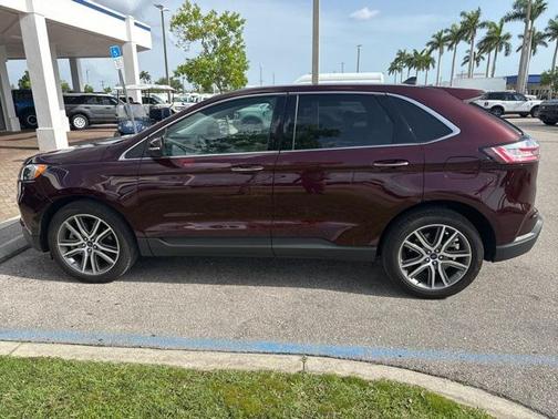 2022 Ford Edge Titanium