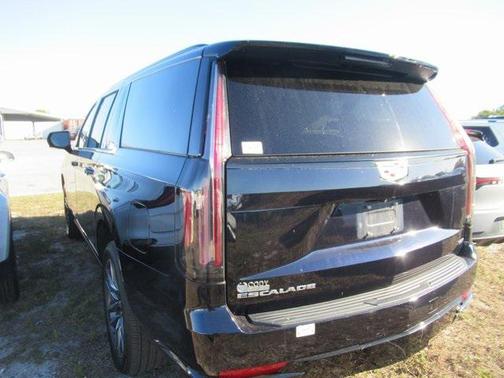 2023 Cadillac Escalade ESV Sport Platinum