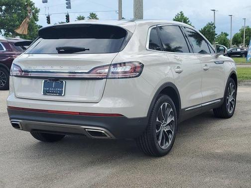 2022 Lincoln Nautilus Reserve