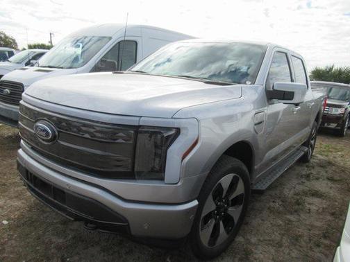 2022 Ford F-150 Lightning Platinum