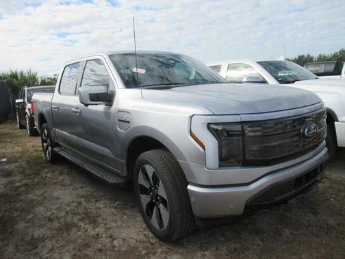 2022 Ford F-150 Lightning Platinum