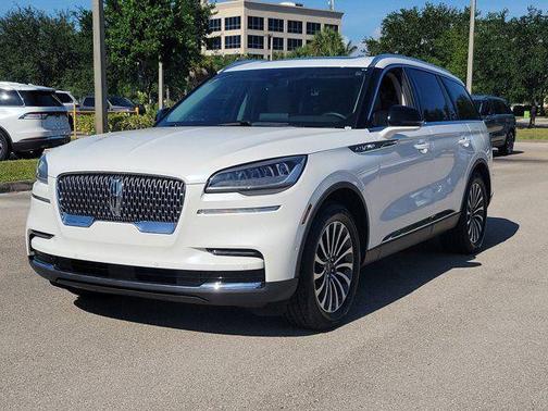 White Metallic 2024 Lincoln Aviator Reserve RWD
