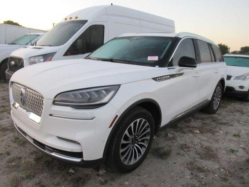 White Metallic 2024 Lincoln Aviator Reserve RWD