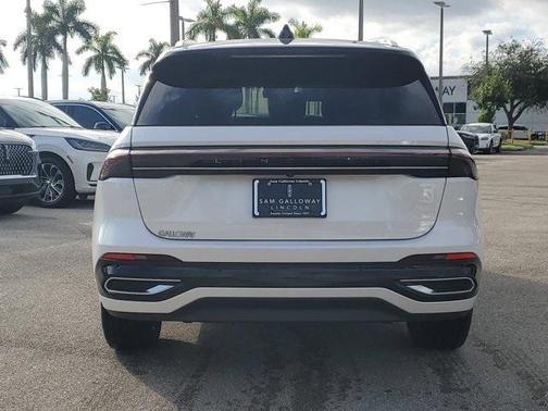 2024 Lincoln Nautilus Reserve