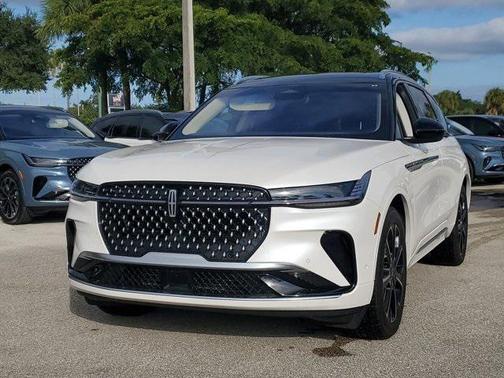 2024 Lincoln Nautilus Reserve