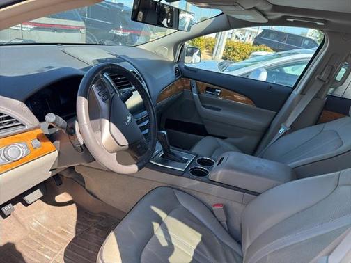 2014 Lincoln MKX Base