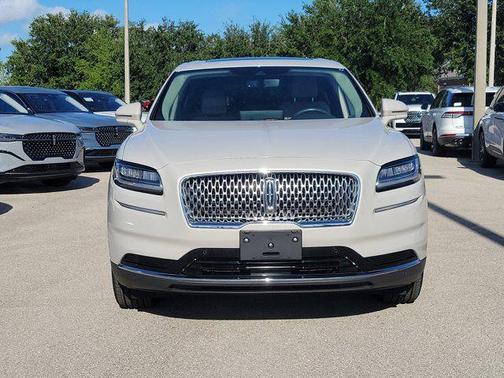 Pearl Metallic 2023 Lincoln Nautilus Reserve