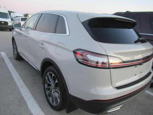Pearl Metallic 2023 Lincoln Nautilus Reserve