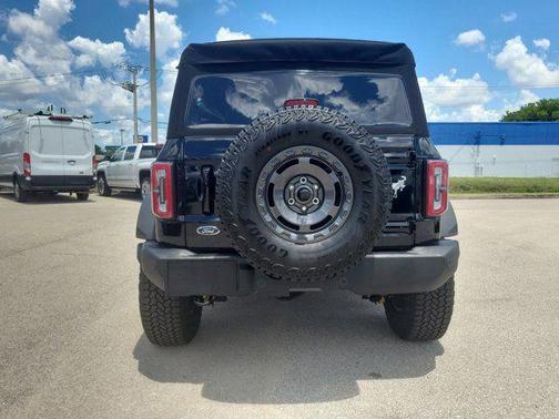 SHADOW BLACK 2025 Ford Bronco Outer Banks