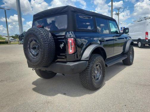 SHADOW BLACK 2025 Ford Bronco Outer Banks