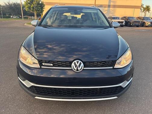 2017 Volkswagen Golf Alltrack TSI SE