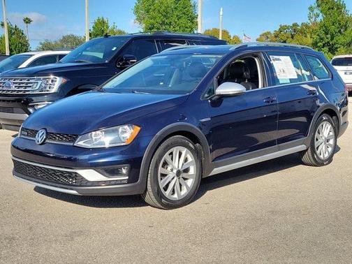 2017 Volkswagen Golf Alltrack TSI SE