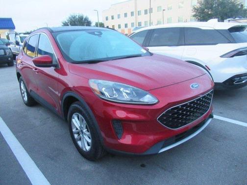 2020 Ford Escape SE