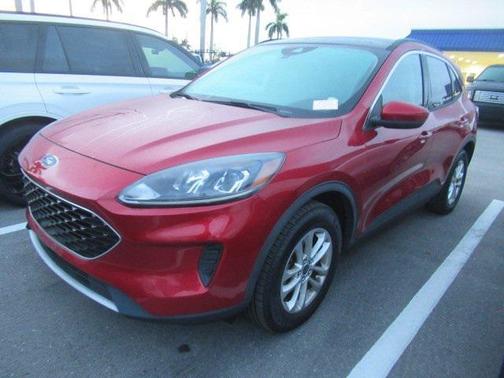 2020 Ford Escape SE