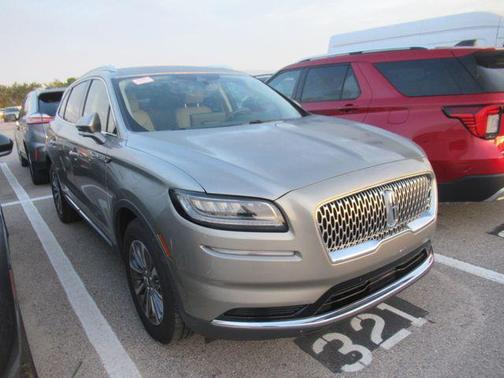 Sandstone Metallic 2023 Lincoln Nautilus Standard