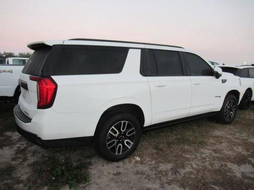 2021 GMC Yukon XL AT4