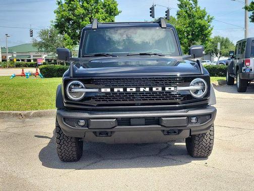 SHADOW BLACK 2025 Ford Bronco Outer Banks