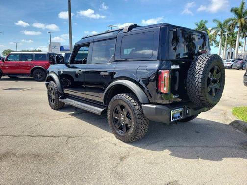 SHADOW BLACK 2025 Ford Bronco Outer Banks